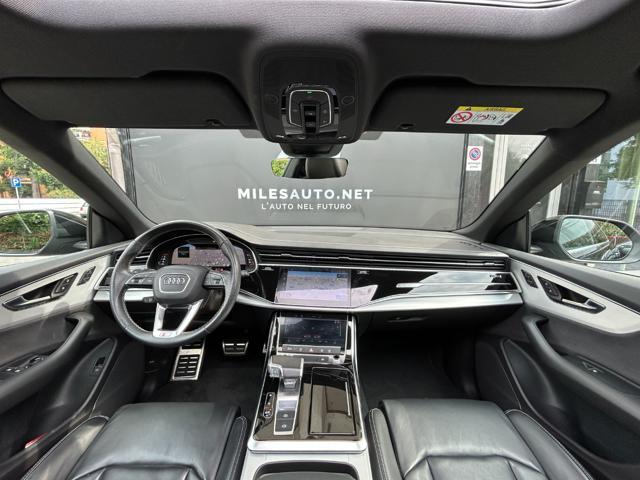 AUDI Q8 50 TDI 286 CV 3x S LINE PANORAMA CERCHI 21"