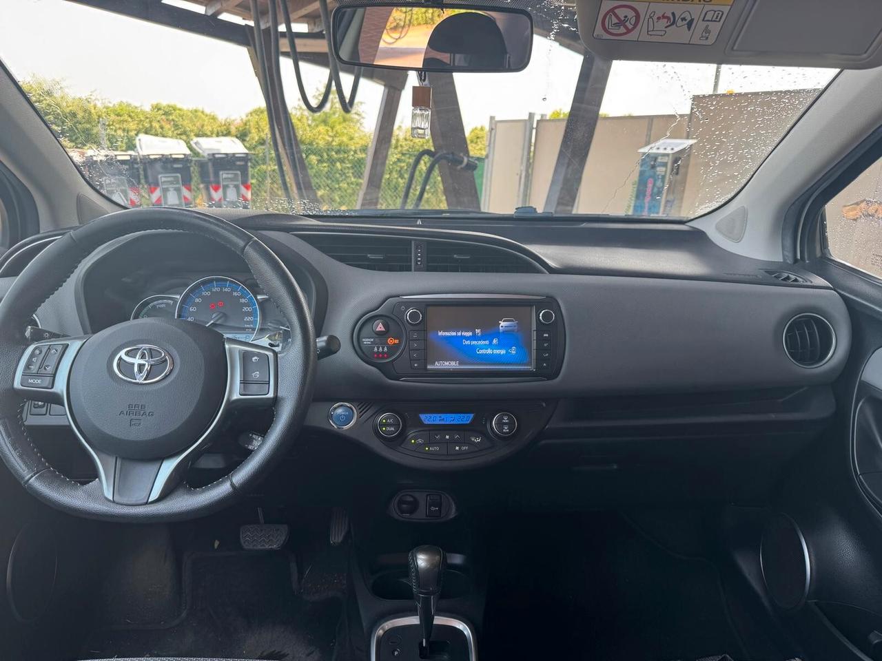 Toyota Yaris hybrid