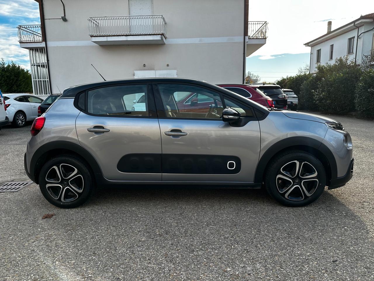 Citroen C3 PureTech 82 Shine "NEOPATENTATI"