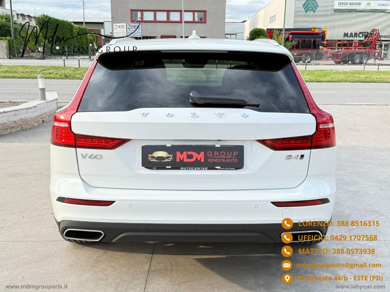 VOLVO V60 Cross Country B4