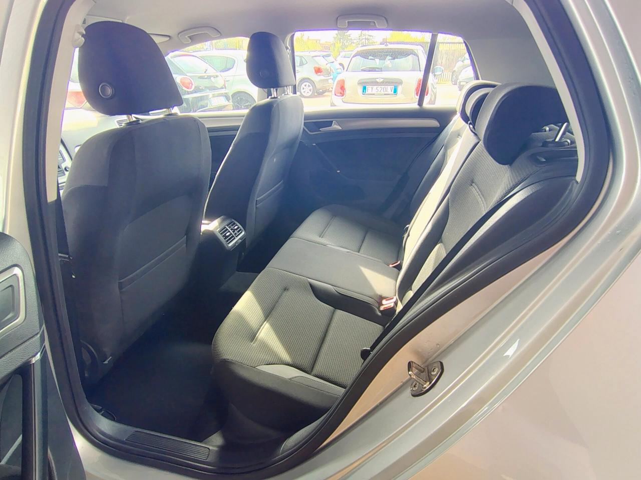 Volkswagen Golf 1.6 TDI DSG 3p. Highline BlueMotion Technology
