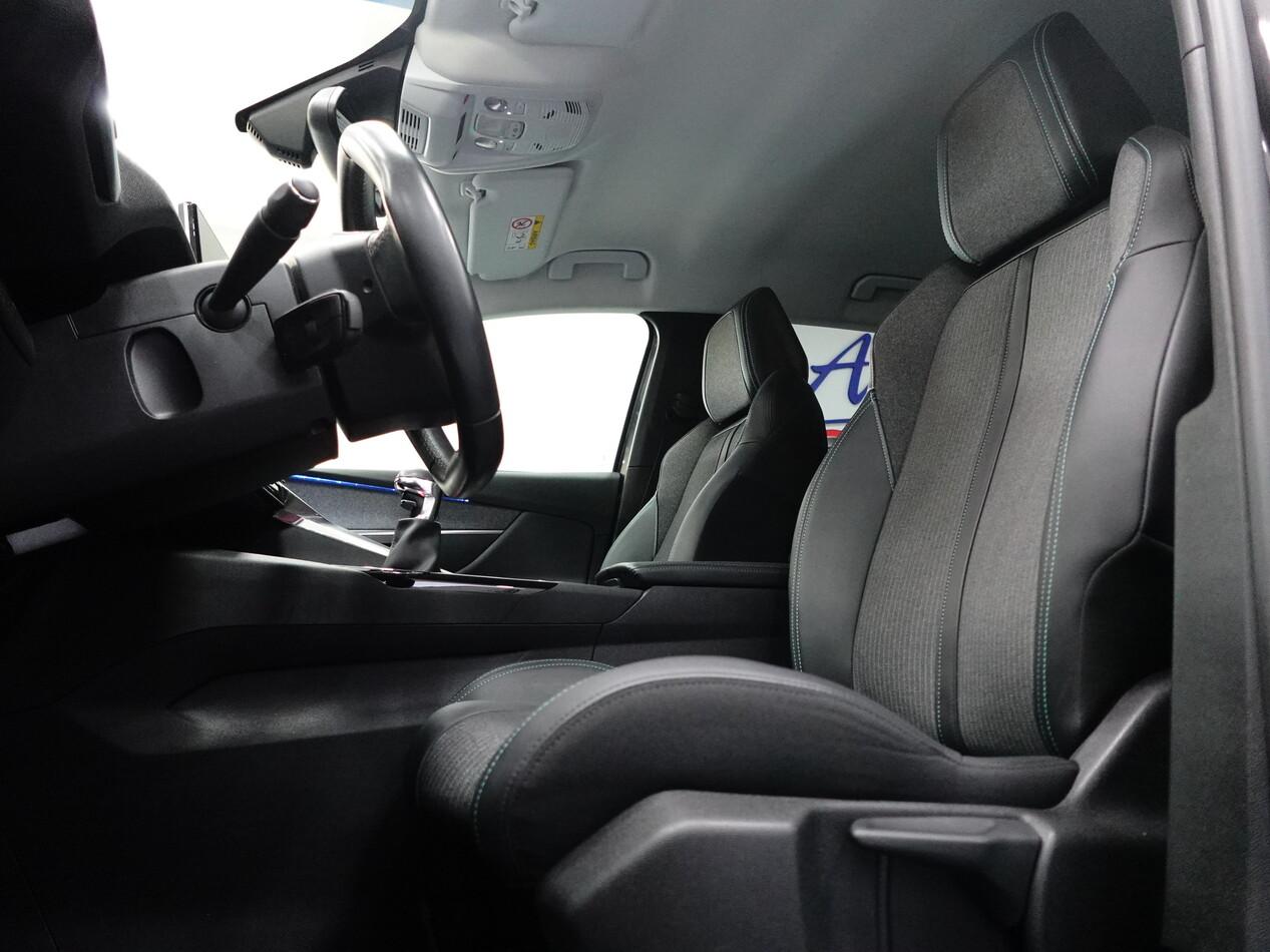 Peugeot 3008 II 1.5 BlueHDI 130 CV ALLURE