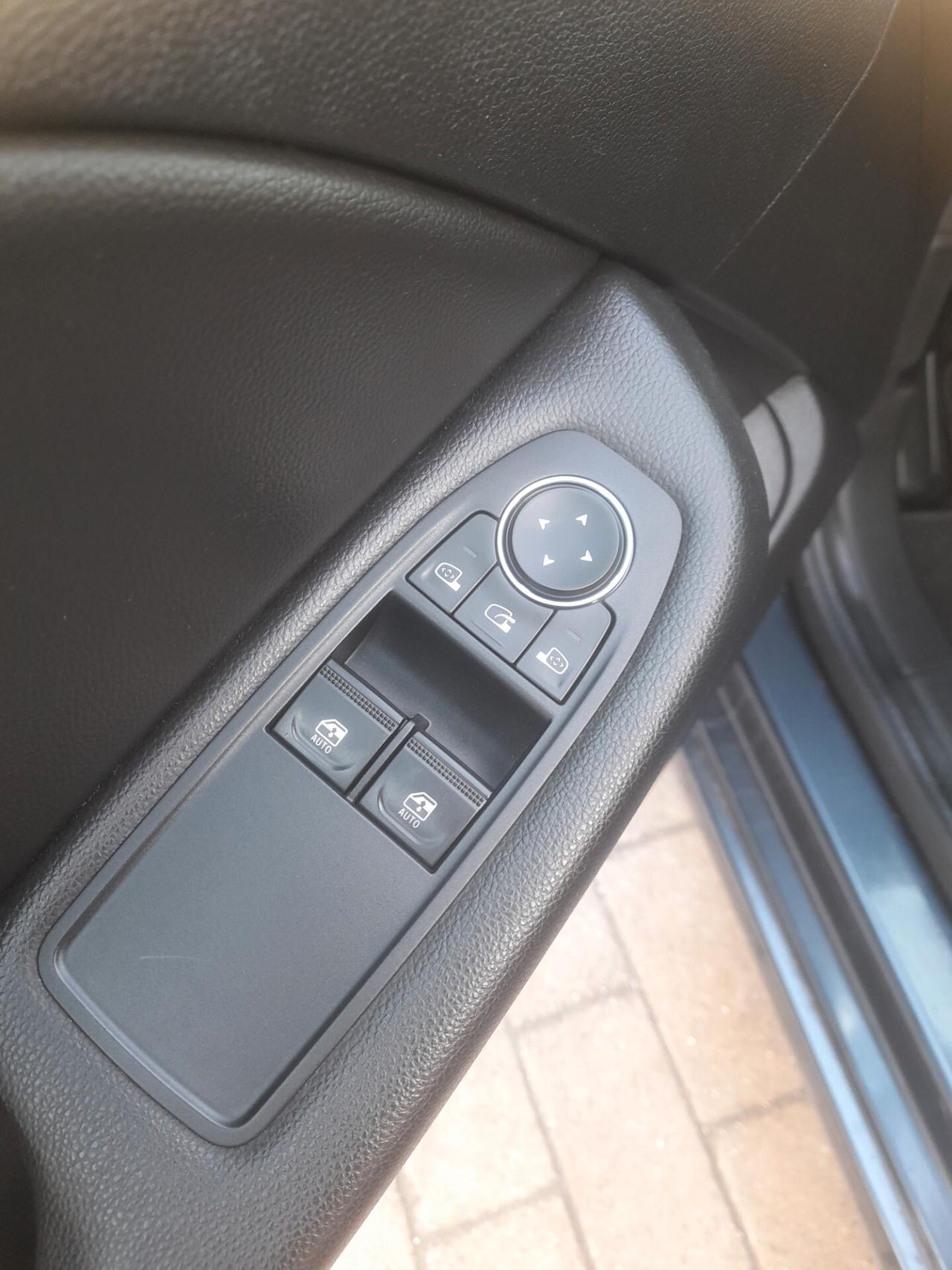 Renault Clio dCi 90 CV Moschino