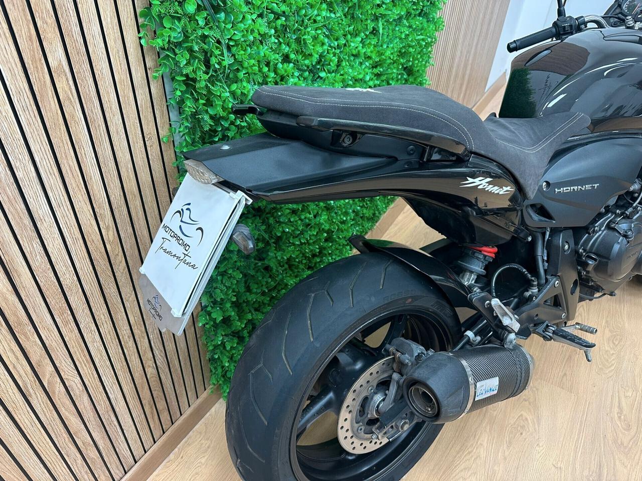HONDA HORNET 600 SCARICO LEOVINCE DA 99€ AL MESE