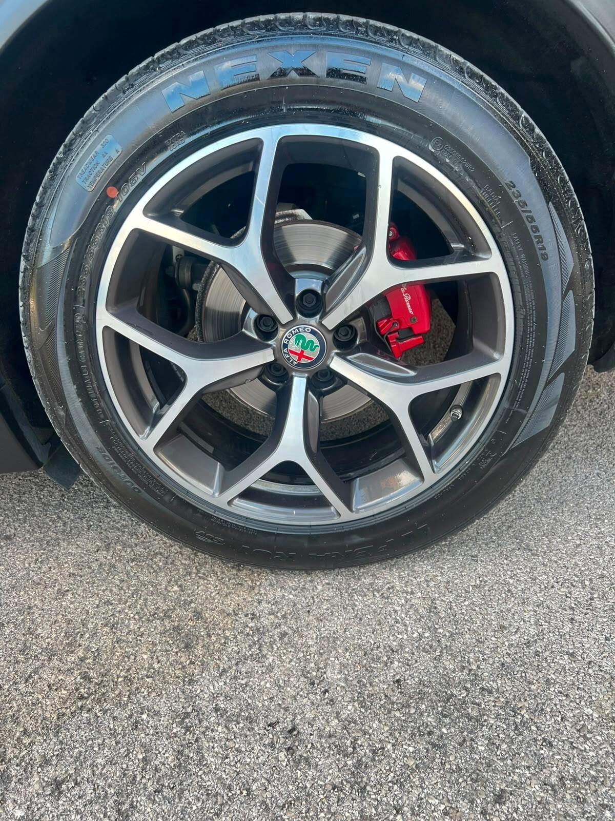 Alfa Romeo Stelvio 2.2 Turbodiesel 190 CV AT8 Q4 Business