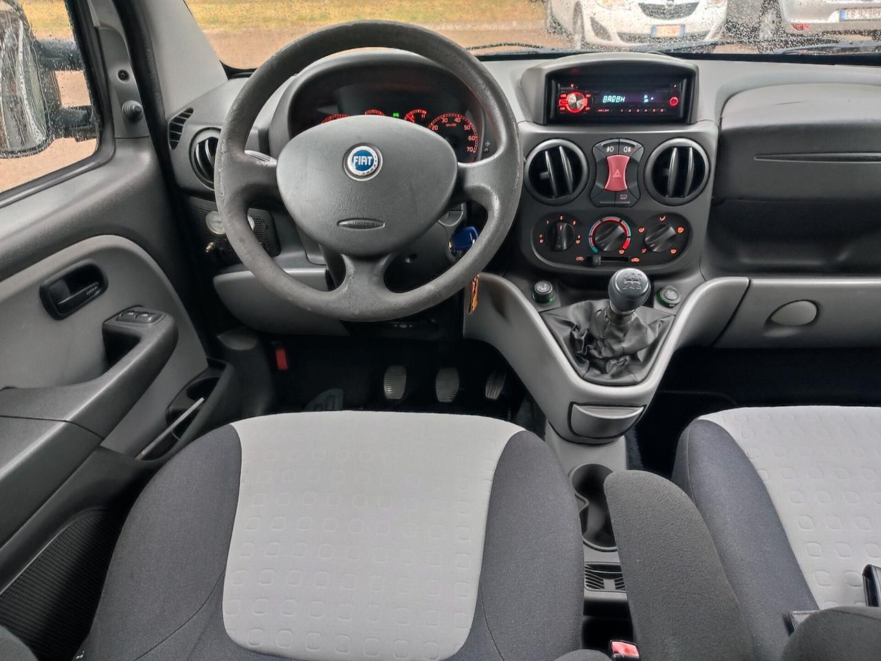 FIAT DOBLO 1.4BENZINA CON PEDANA DISABILI POCHI KM