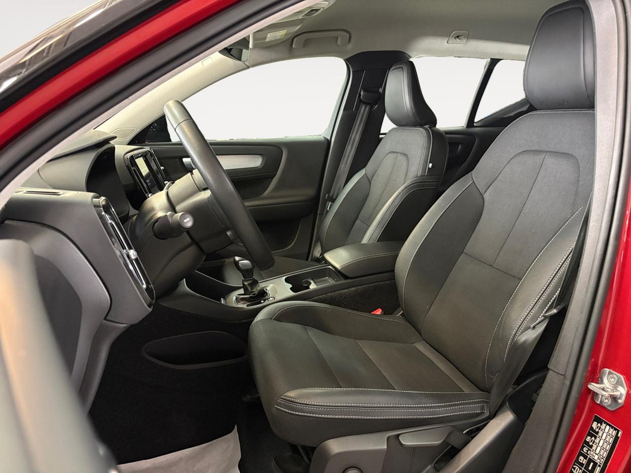 VOLVO XC40 1.5 t3 Momentum 156cv