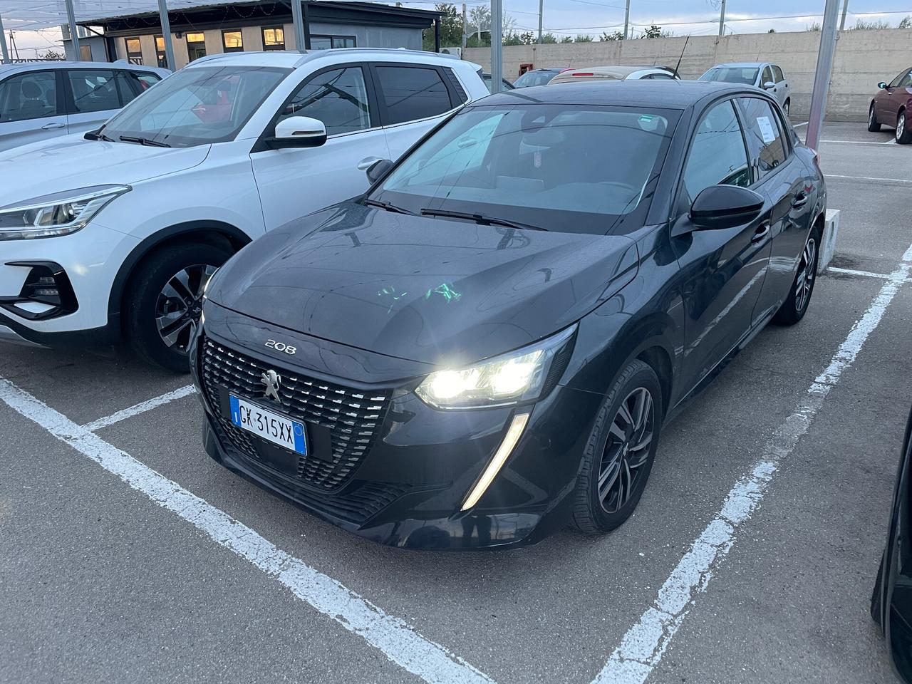 Peugeot 208 1.2 PureTech 100cv EAT8 5 porte Allure Pack