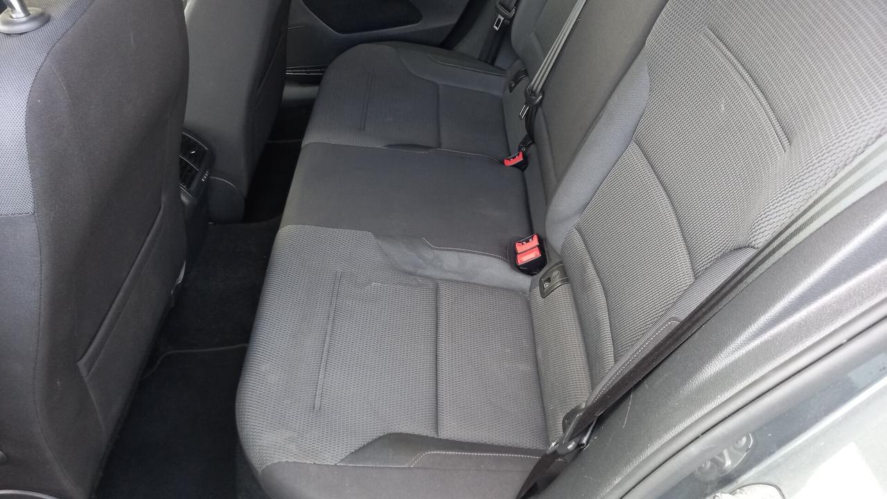 Volkswagen Golf 1.6 TDI 115 CV 5p. Business BlueMotion Technology