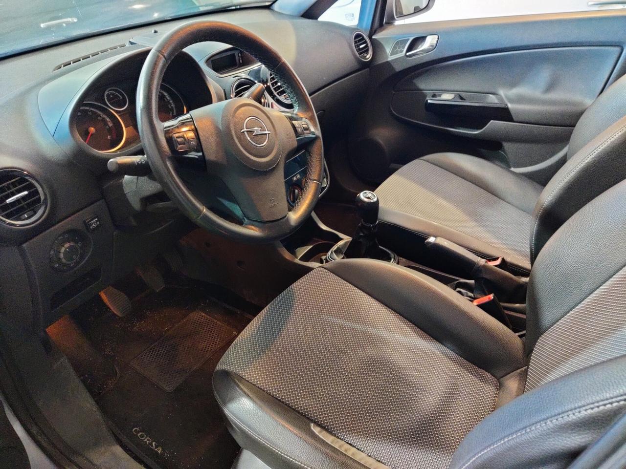 Opel Corsa 1.2 5 porte Easytronic Cosmo