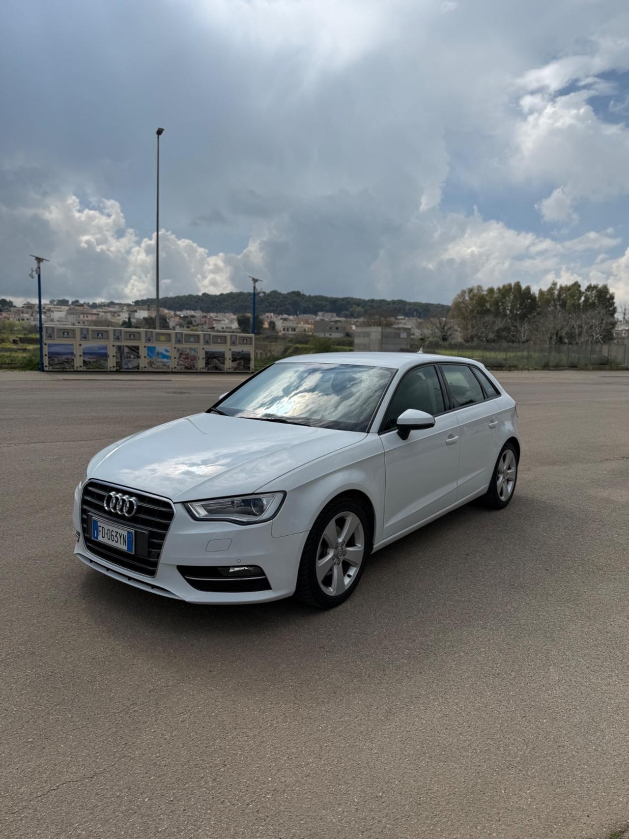Audi A3 1.6 TDI clean diesel S tronic Ambition