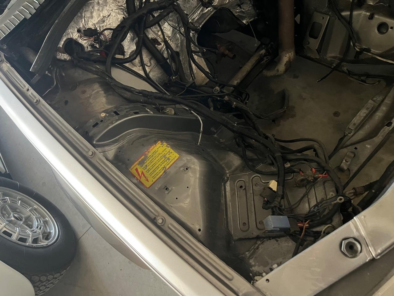 Alfa Romeo 75 Turbo SENZA MOTORE