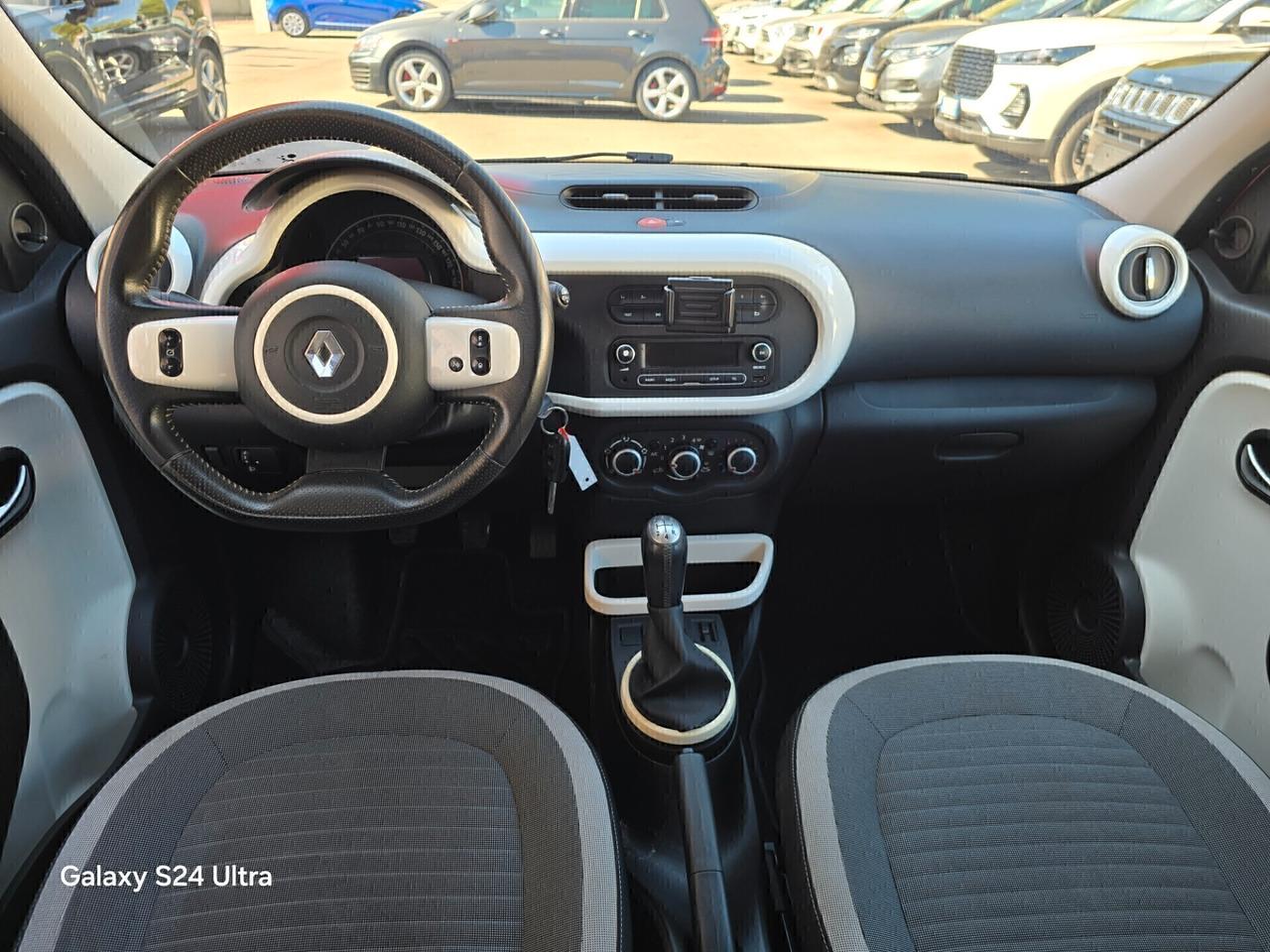 Renault Twingo SCe Stop&Start La Parisienne