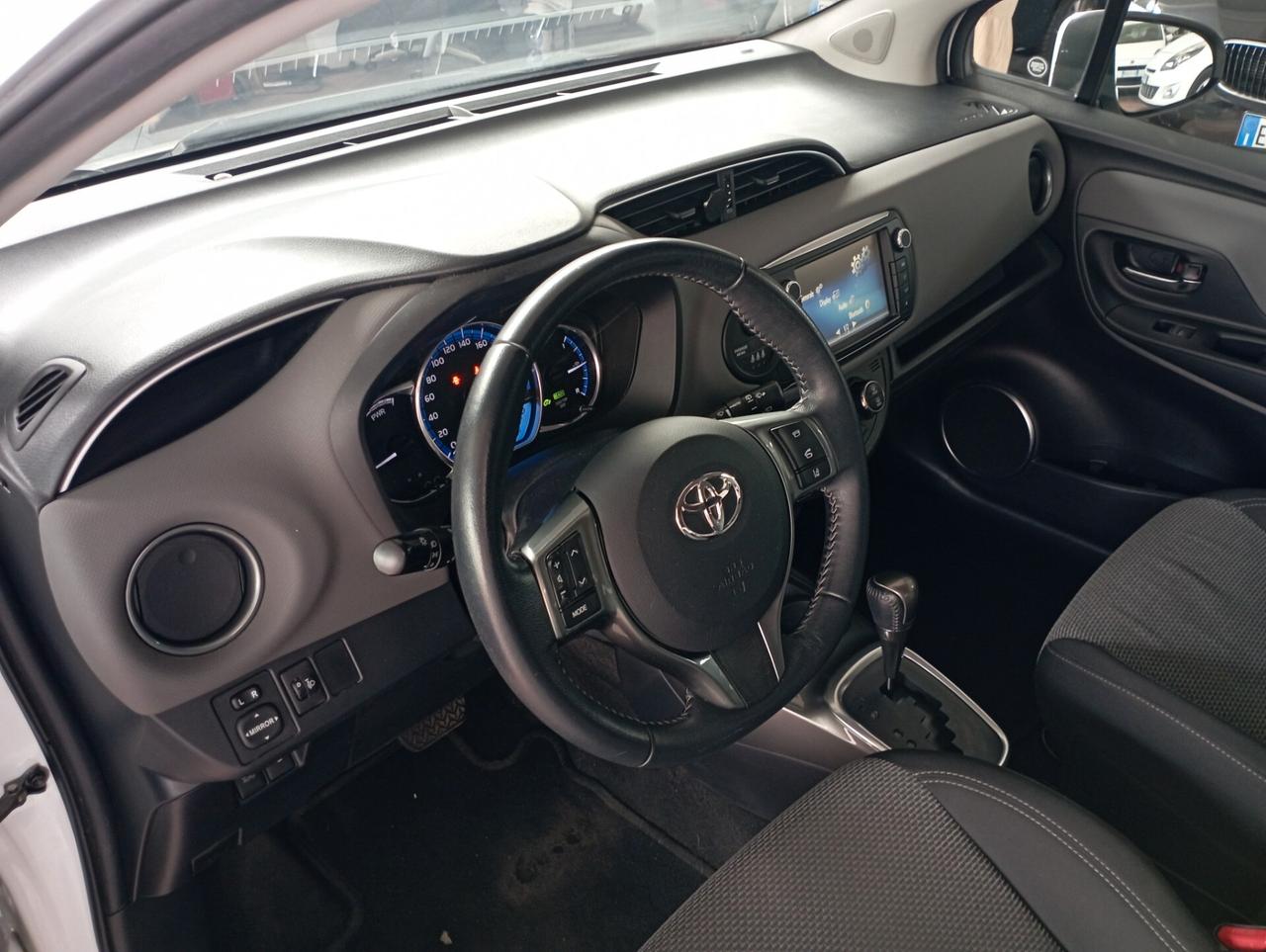 Toyota Yaris 1.5 Hybrid 5 porte Cool