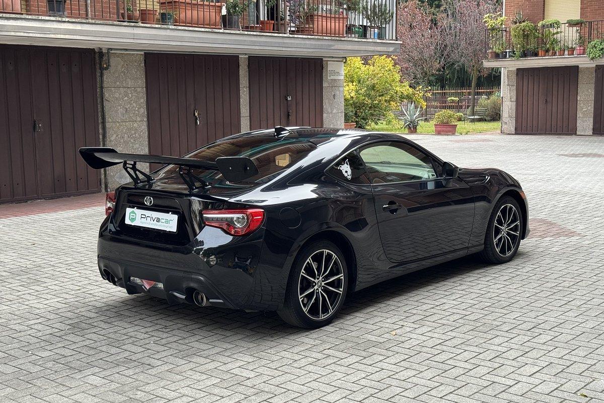 TOYOTA GT86 2.0 AT Rock&Road