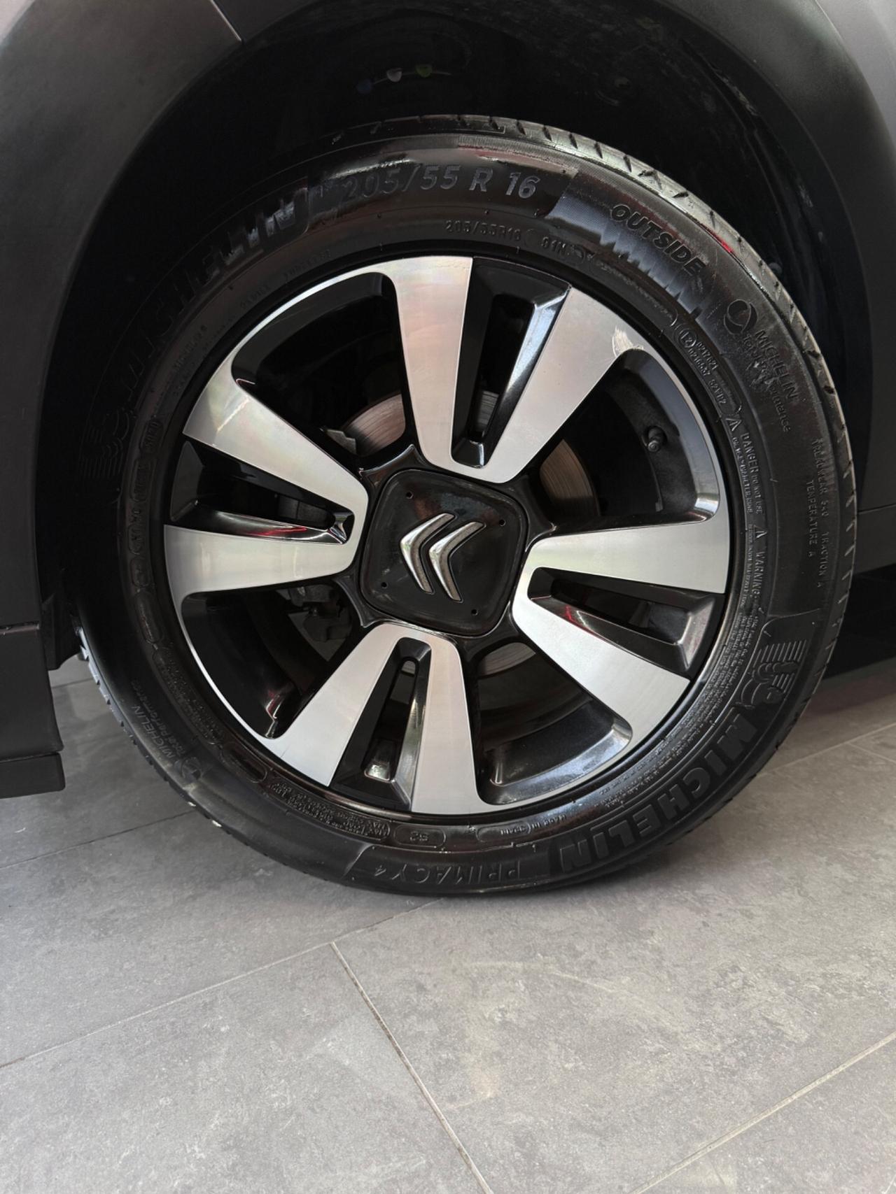 Citroen C3 1.2 Benzina 85 Cv Shine Pack 2021 NUOVA