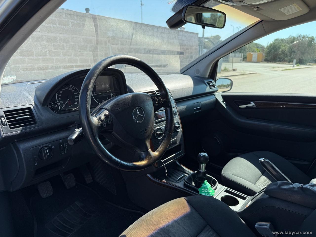 MERCEDES-BENZ A 180 CDI Elegance