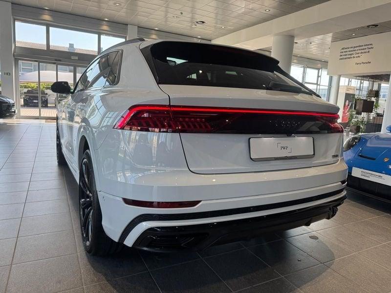 Audi Q8 50 TDI MHEV quattro S Line Plus - IVA Esposta