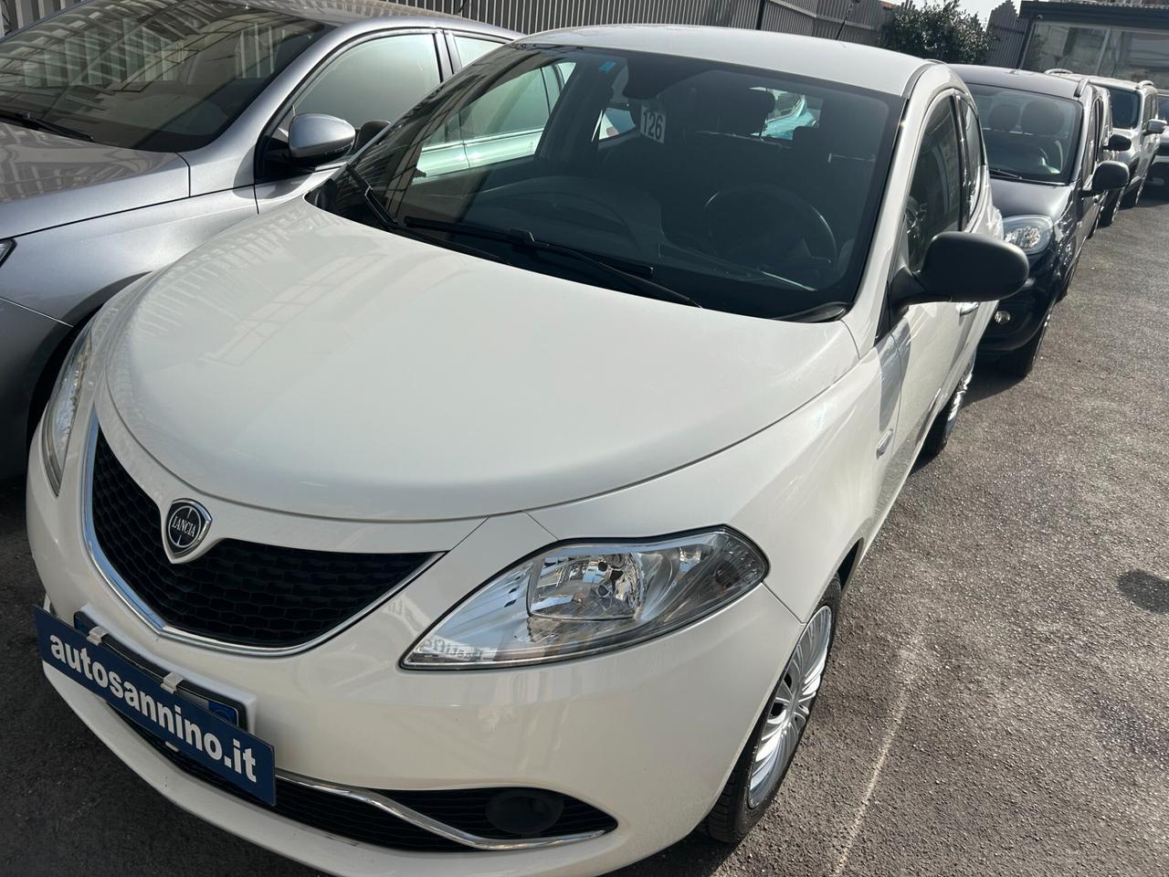 Lancia Ypsilon 1.2 69 CV 5 porte Gold