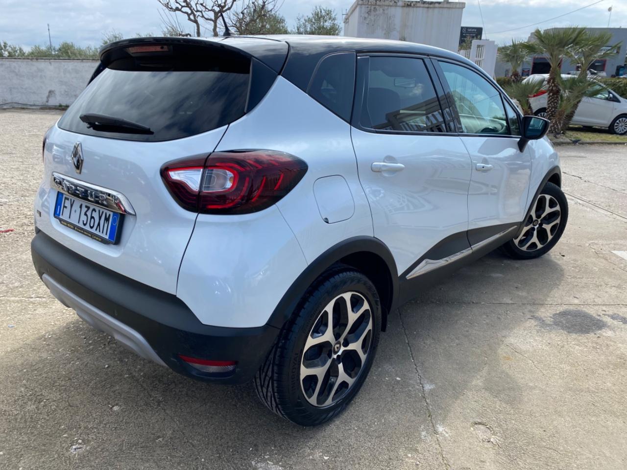 Renault Captur dCi 8V 90 CV Sport Edition2 IVA COMPRESA- NAVI-PELLE-LED-RETROCAMERA-CERCHI DIAMANTATI