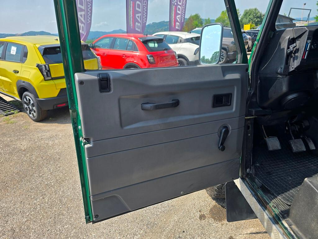 Land Rover Defender 110 TD5 CREW CAB "E"