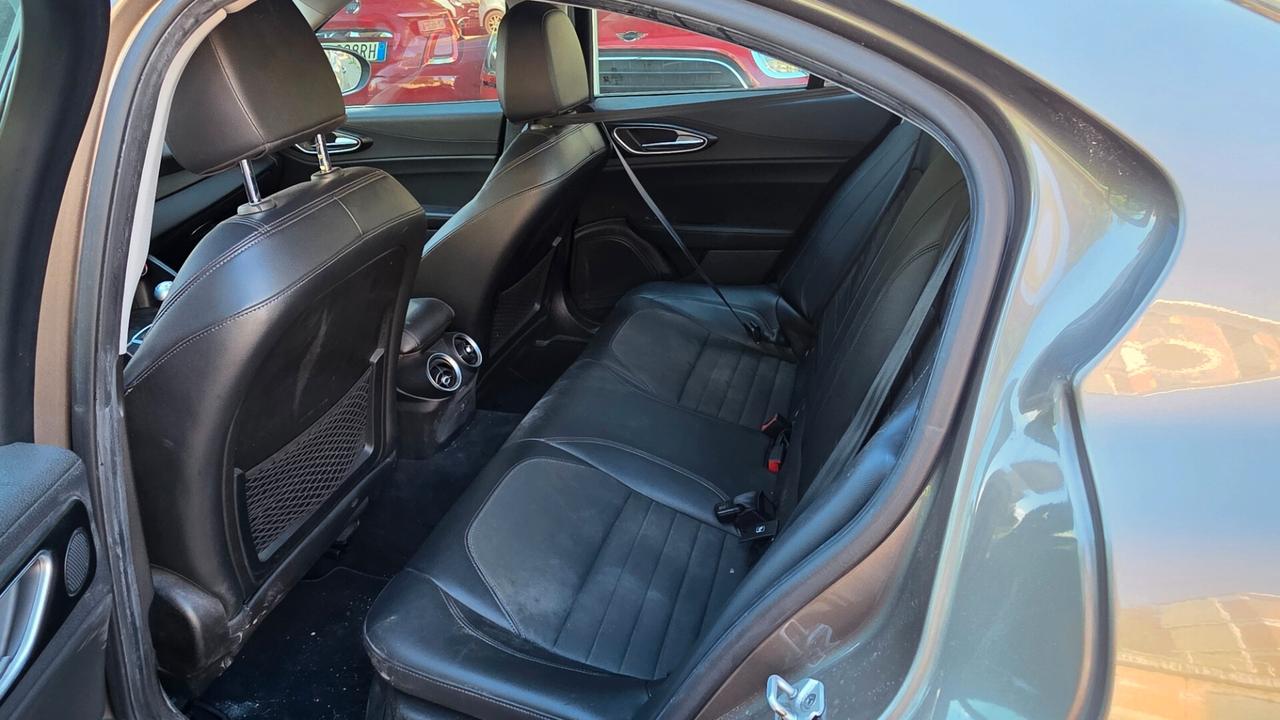 Alfa Romeo Giulia 2.2 Turbodiesel 180 CV Super