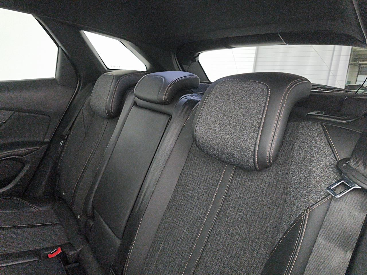 Peugeot 3008 1.5 bluehdi GT Line 130cv