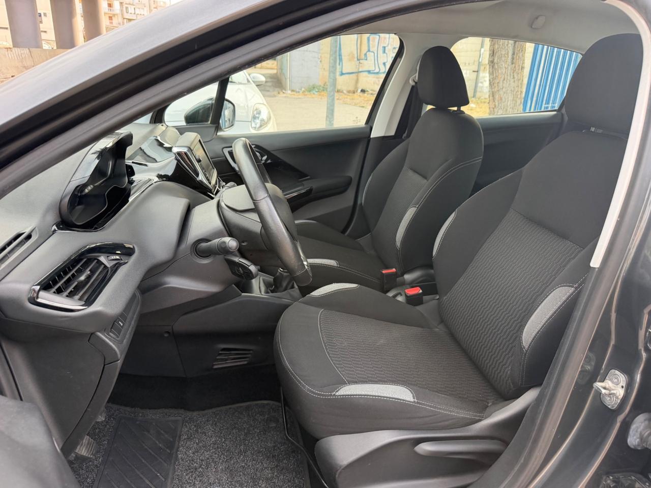 Peugeot 208 Allure 1.6 Diesel 75 cv 2016