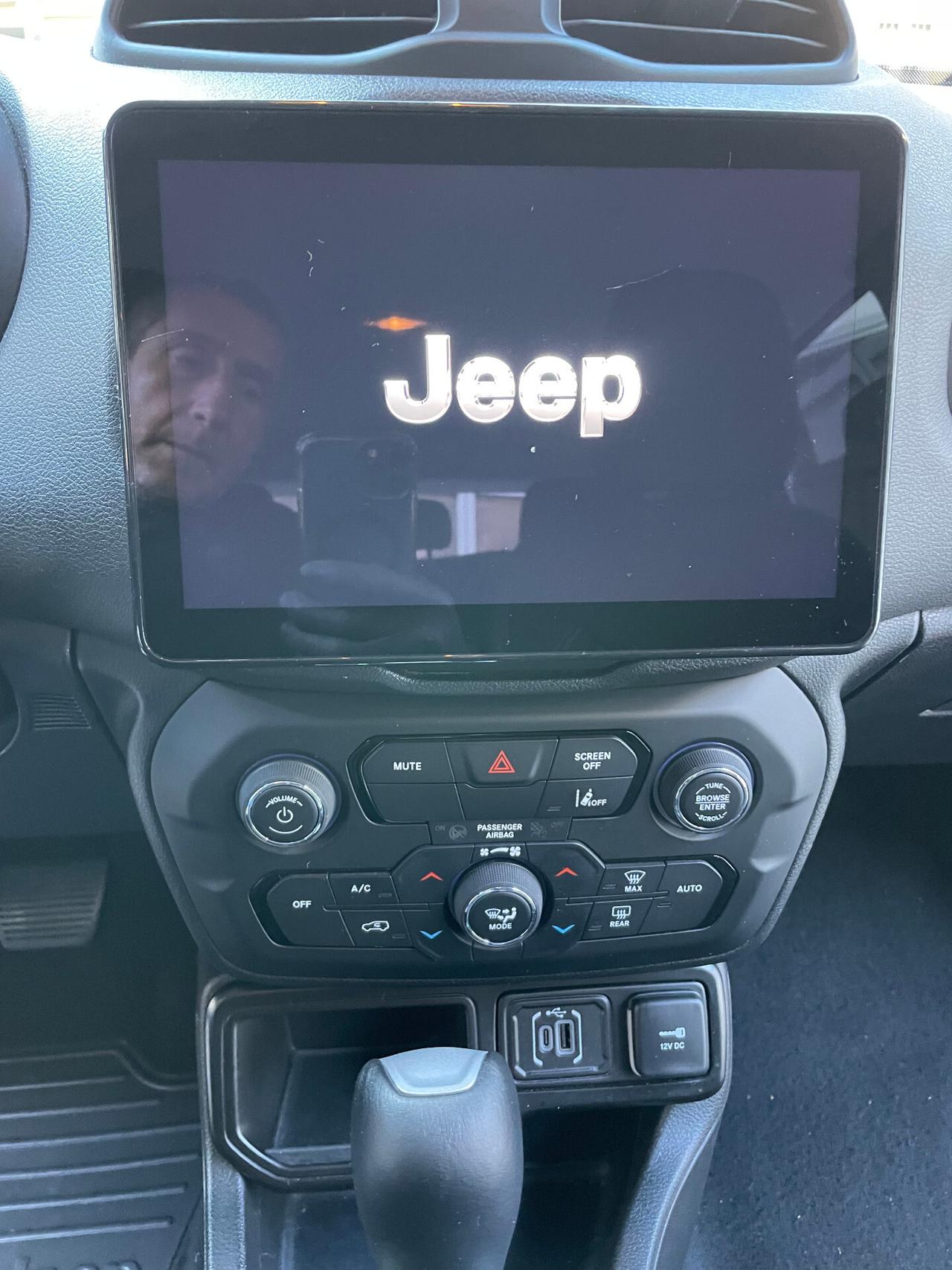 Jeep Renegade 1.5 Turbo T4 MHEV Limited restilyng