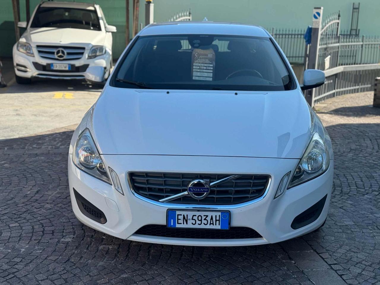 Volvo V60 D2 1.6 Powershift Ocean Race