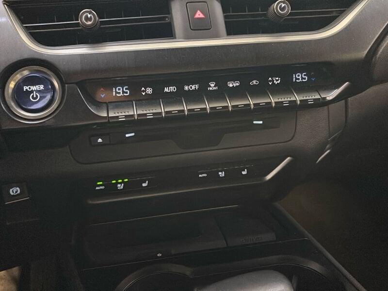 Lexus UX Hybrid Flare-Luxury 4WD MY22