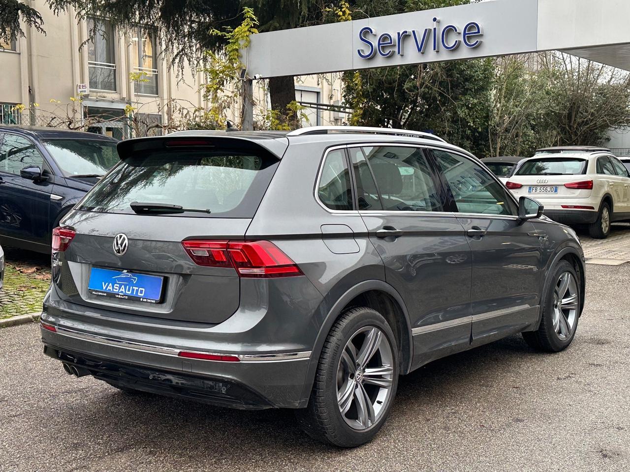 Volkswagen Tiguan 2.0 TDI SCR DSG Advanced BlueMotion Technology R-line