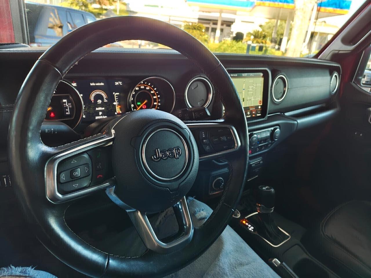 Jeep Wrangler 2.2 Mjt II Sahara 29.000 KM