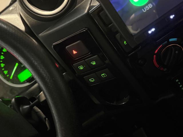 LAND ROVER Defender 110 2.2 TD4 Station Wagon N1