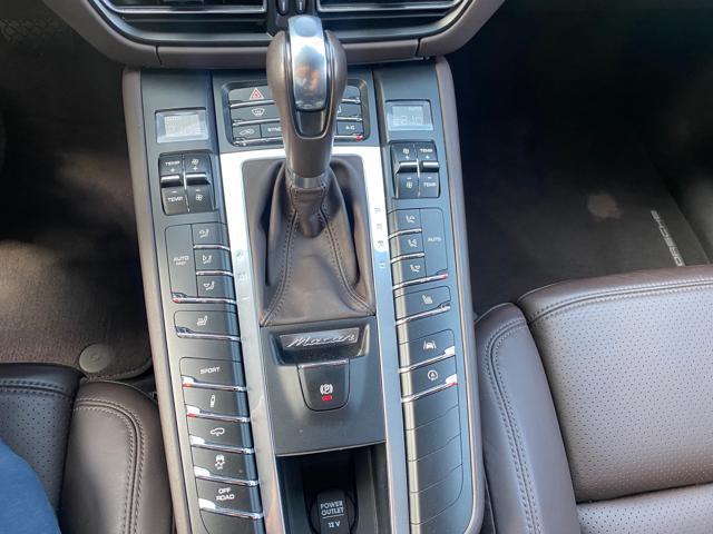 PORSCHE Macan 3.0 S camera360°21"