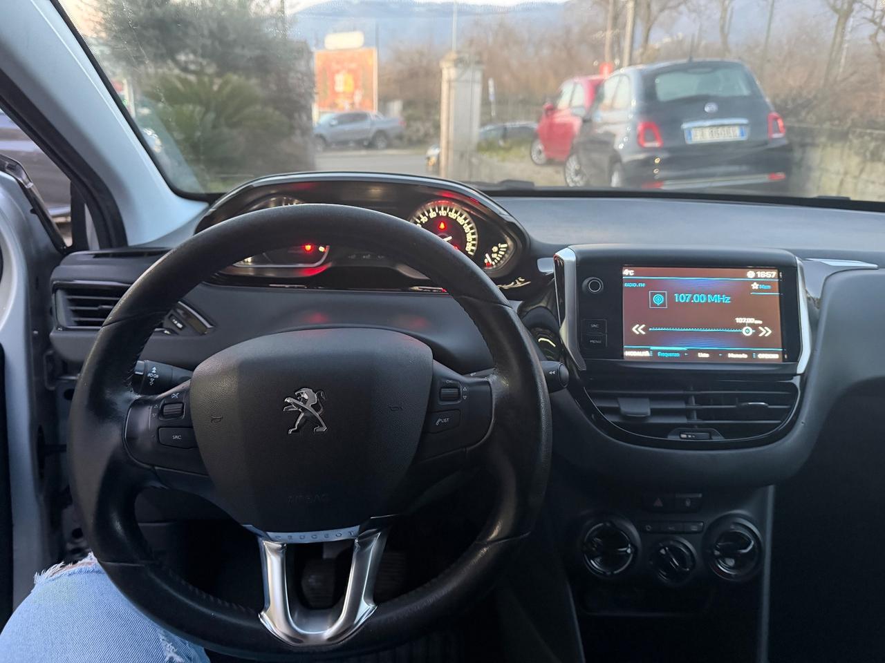 Peugeot 208 BlueHDi 75 5 porte Allure