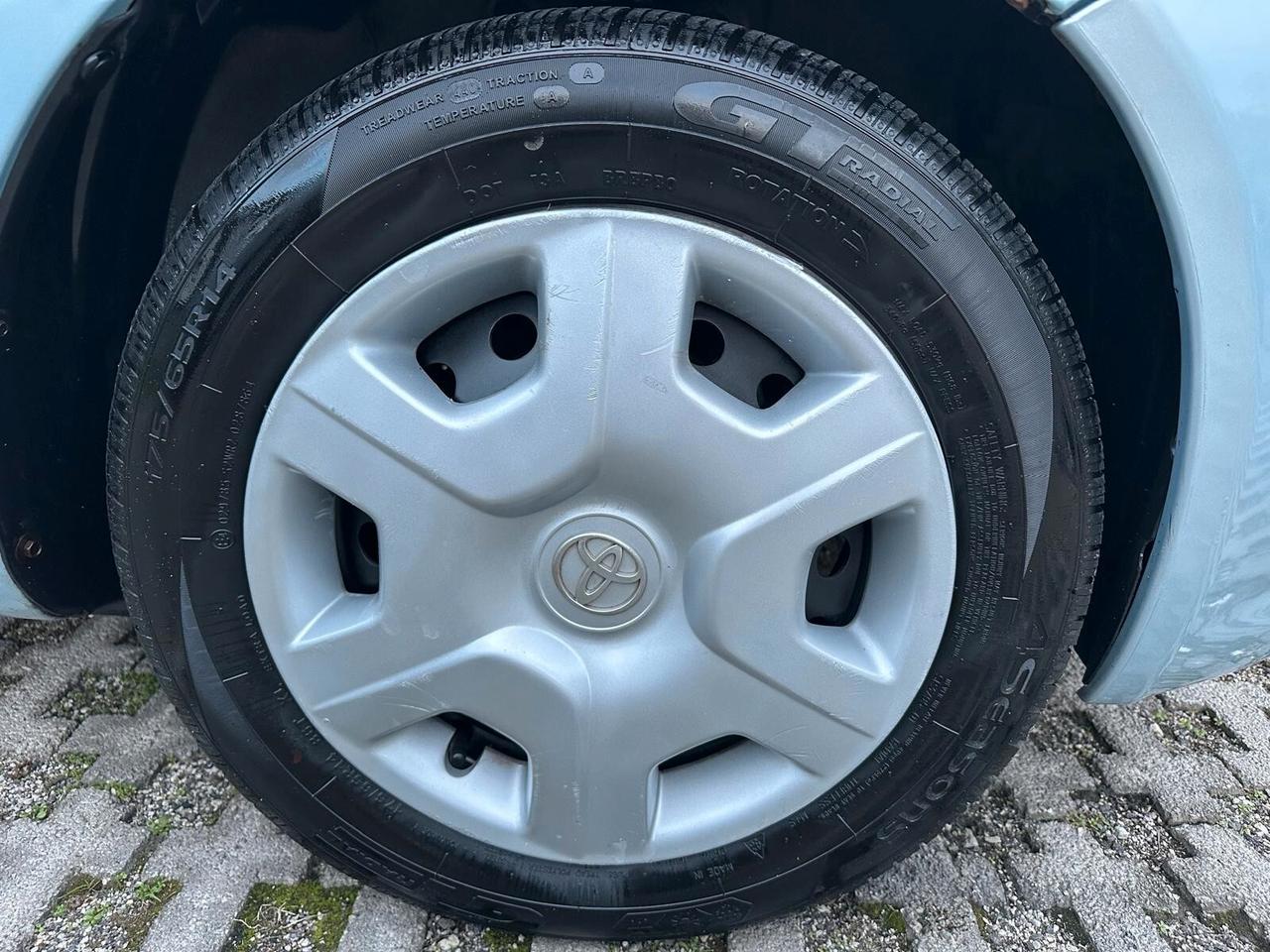 Toyota Yaris 1.0i 16V cat 5 porte Sol-2005