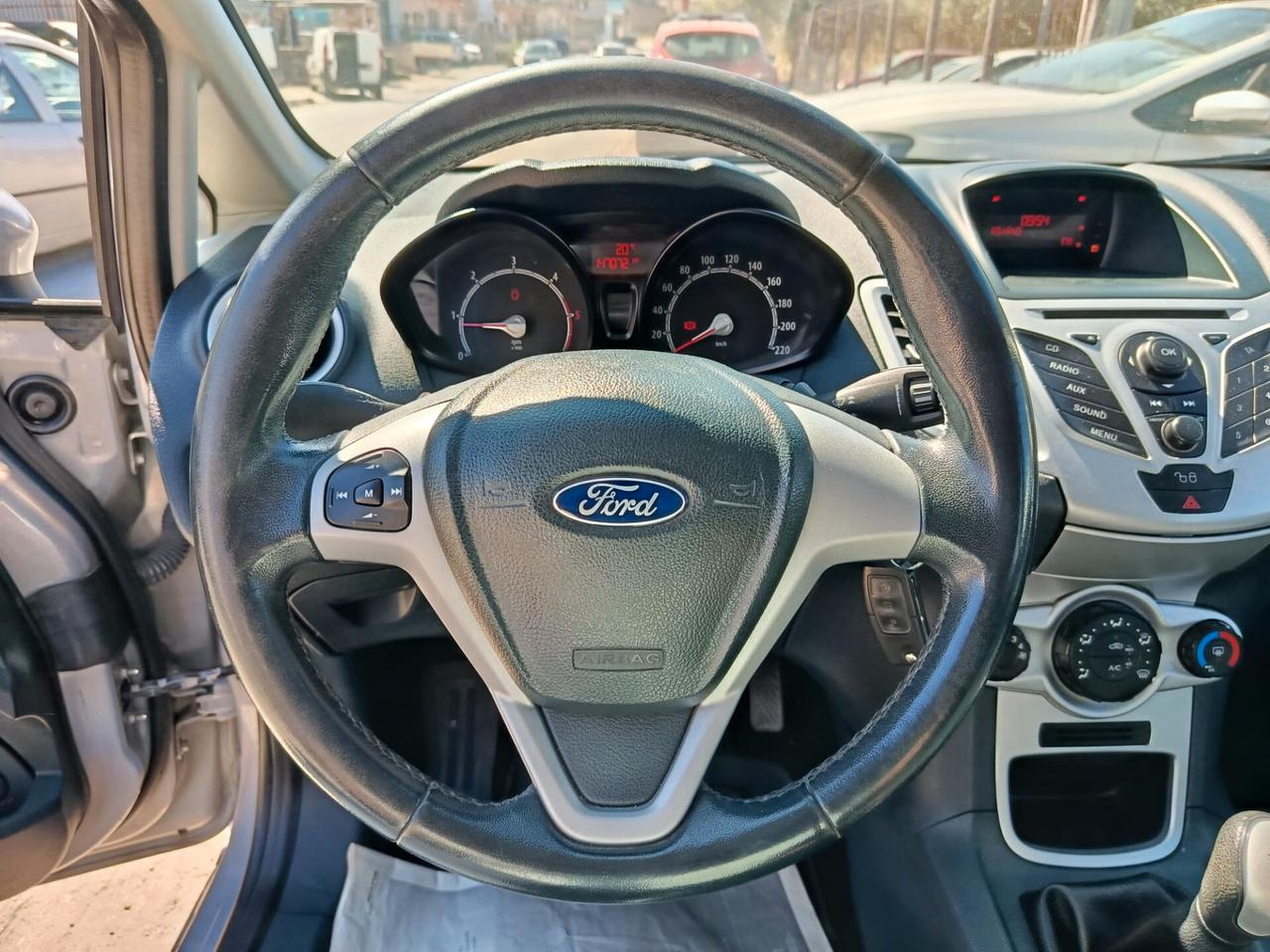 Ford Fiesta 1.4 TDCi 70CV 5 porte Titanium