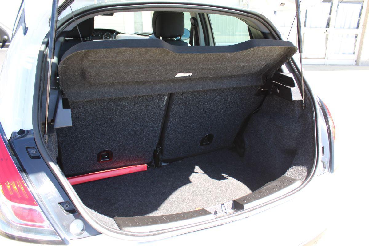 LANCIA - Ypsilon - 1.0 FireFly 5p.S&S Hyb. Platino