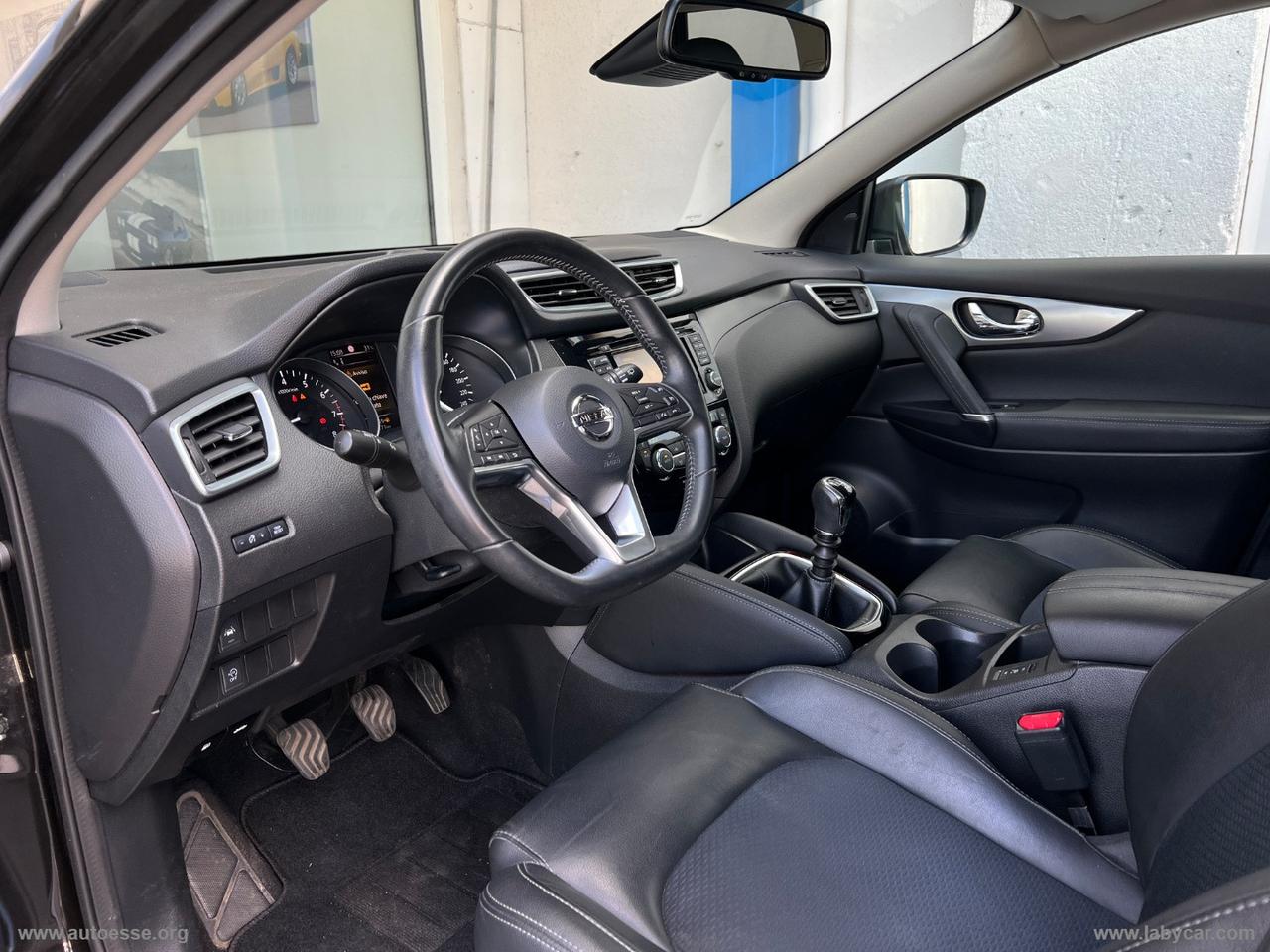 NISSAN Qashqai 1.2 DIG-T Tekna
