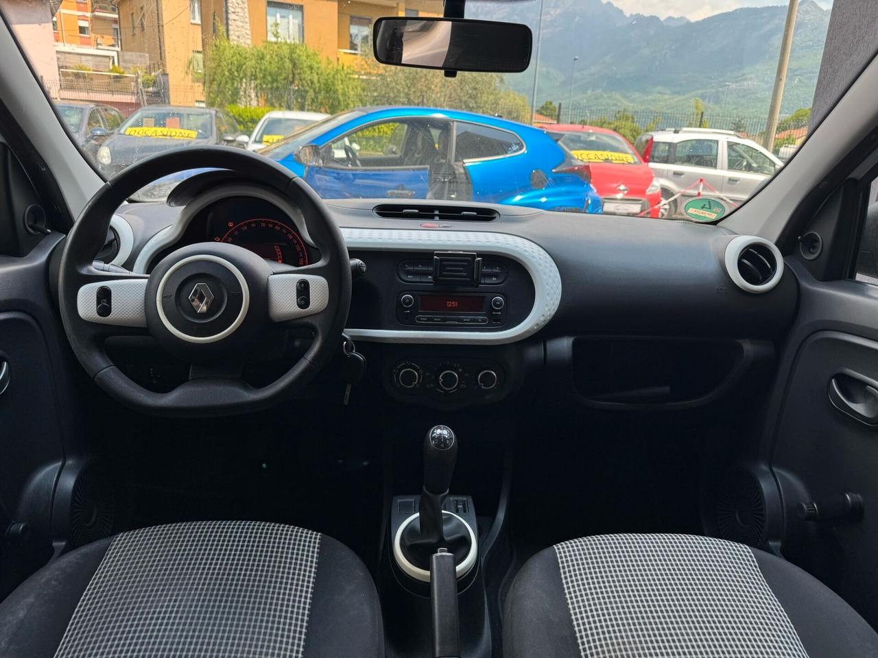 Renault Twingo benzina neo patentati