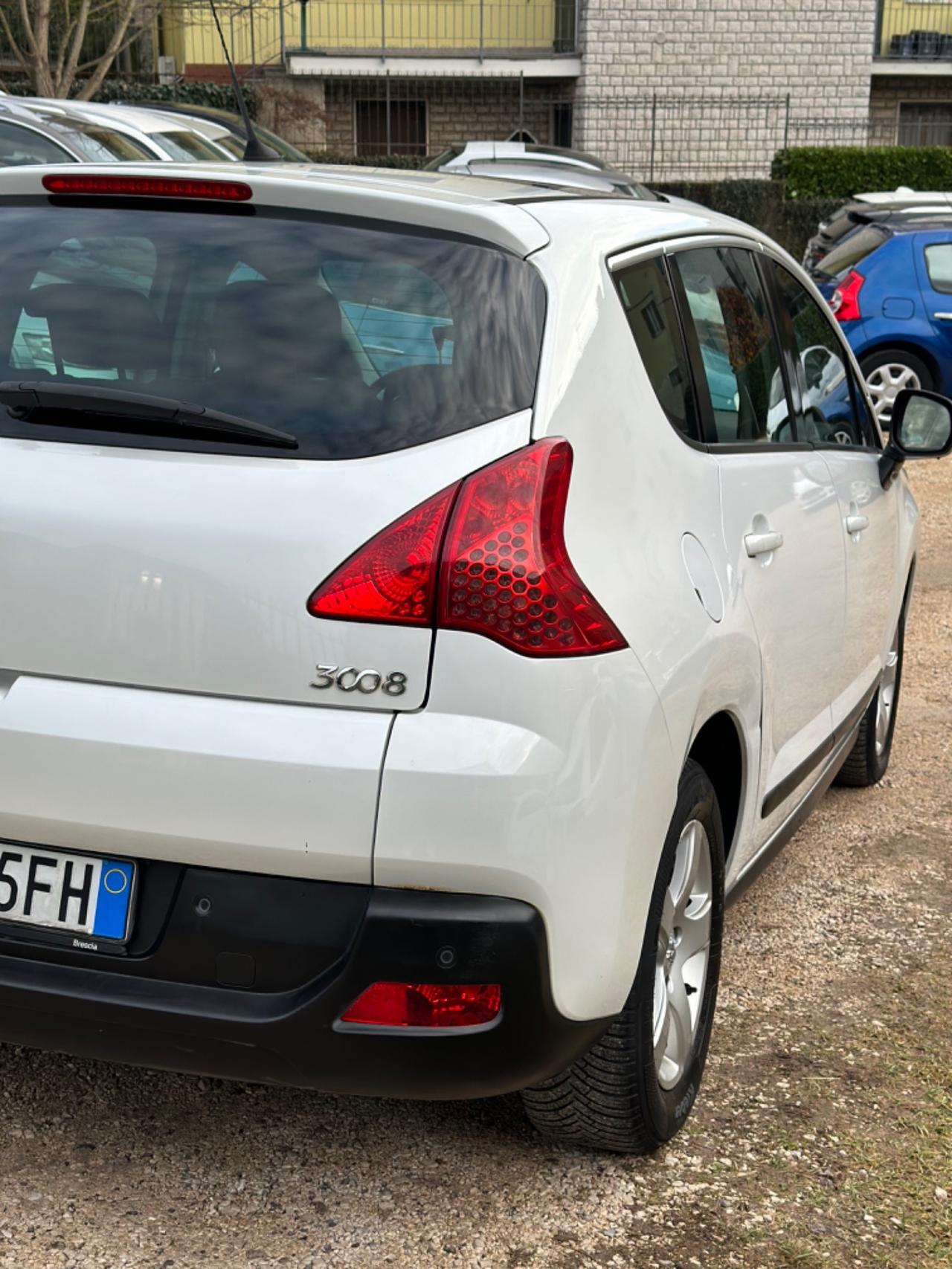 Peugeot 3008 1.6 HDi 115CV ALURE TETTO KMCERT GARANZ