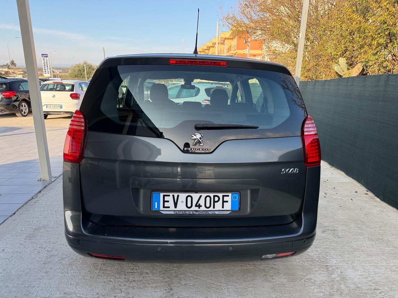 Peugeot 5008 1.6 HDi 115CV 7 POSTI