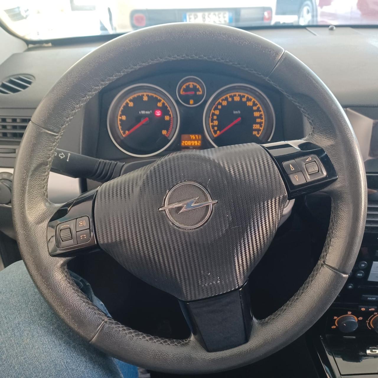 ASTRA 1.7 GT PER GLI AMANTI DELLE AUTO SPORTIVA