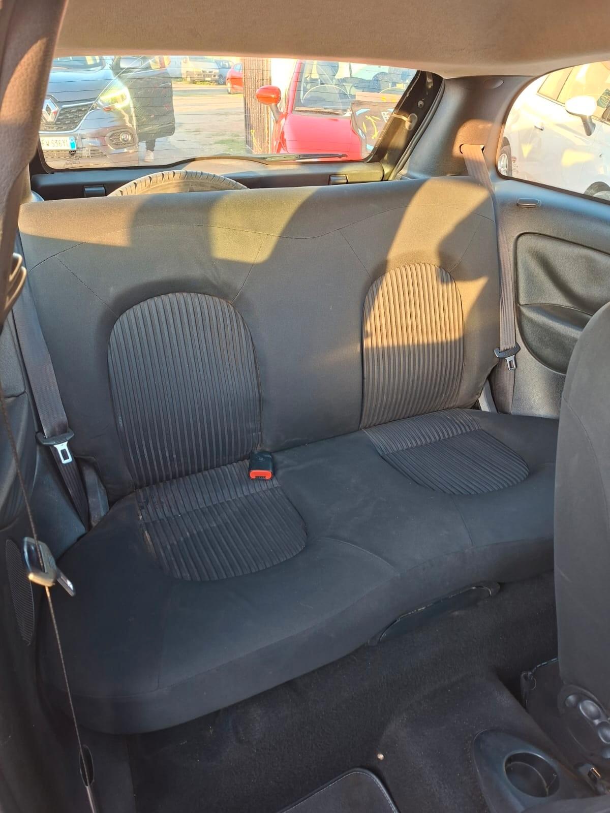 Lancia Ypsilon 1.4 Platino Ecochic GPL