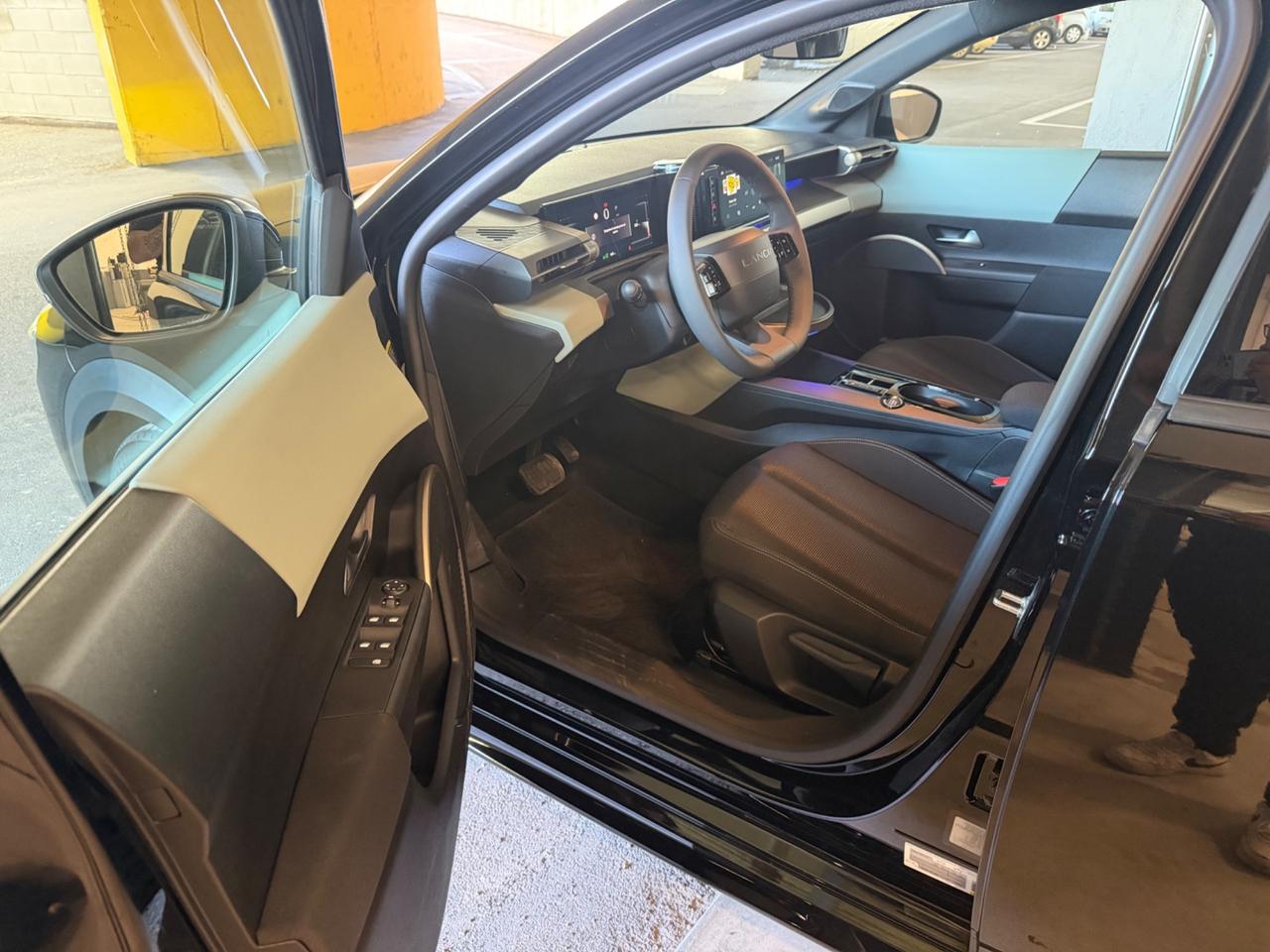 Lancia Ypsilon Hybrid e-DCT