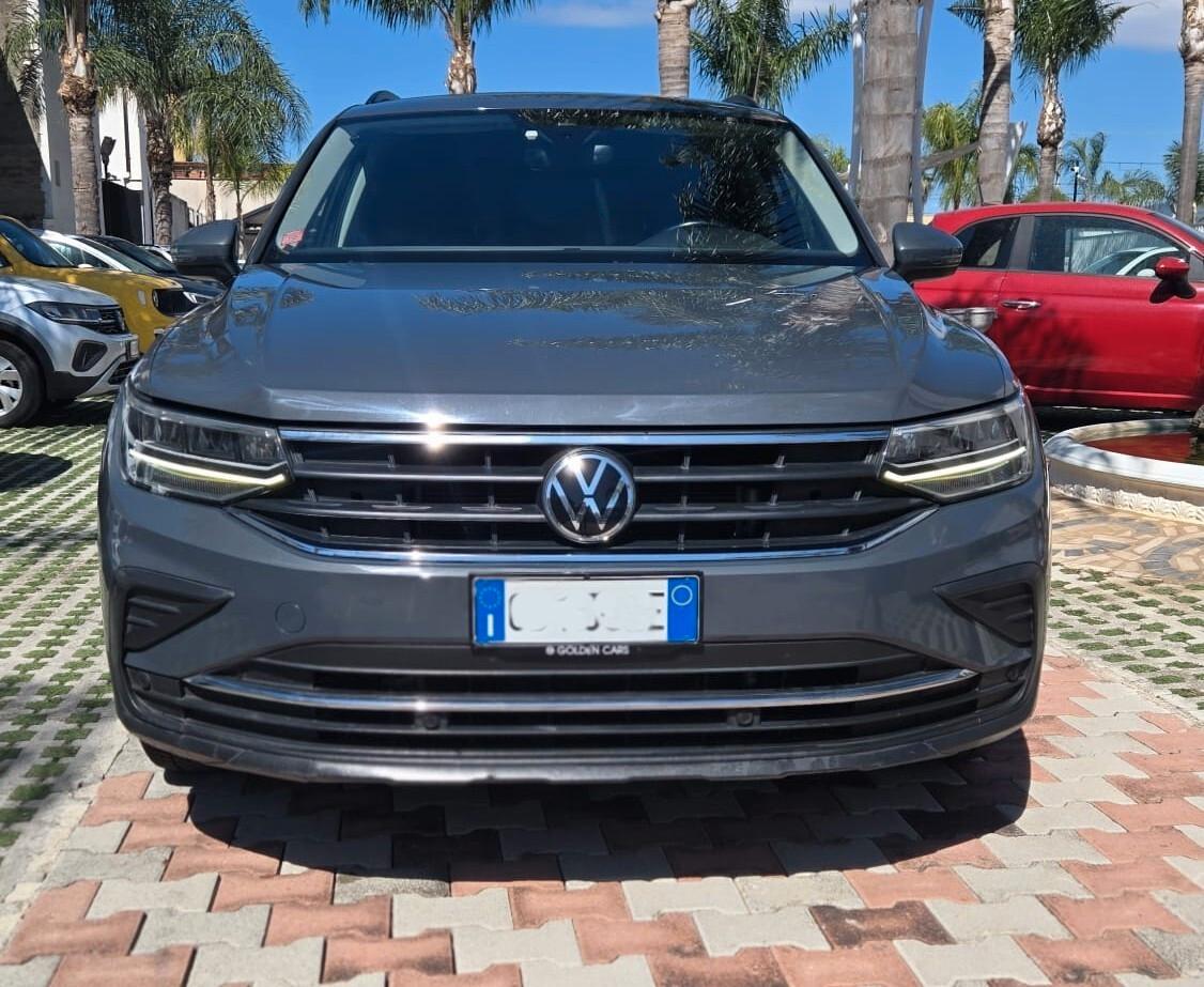Volkswagen Tiguan 2.0 TDI 150CV Life dsg Uff Italy Lega Led USB