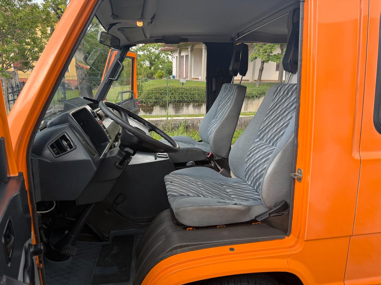 Mercedes MB 100D 2.4d 5Posti Storica