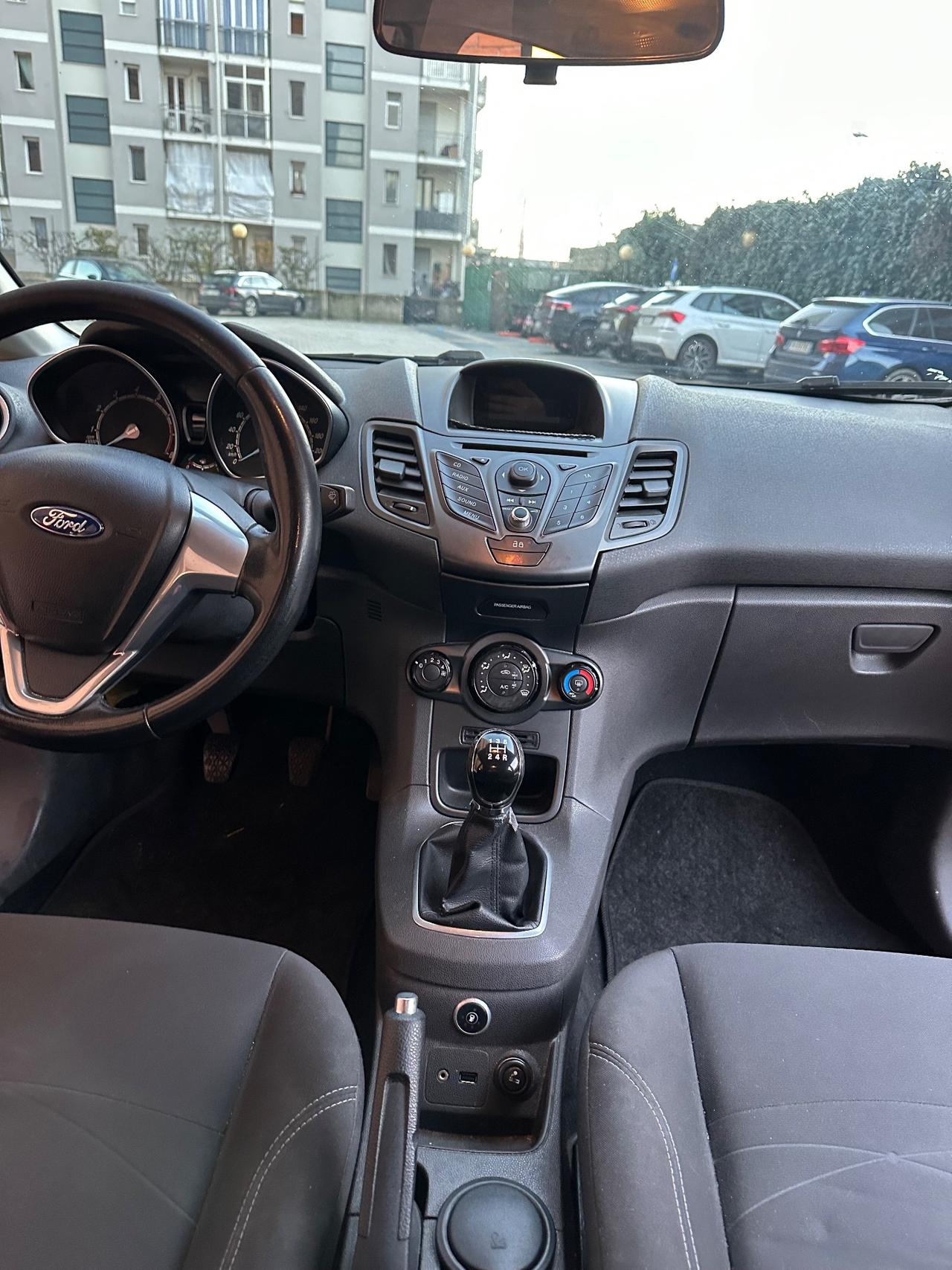 Ford Fiesta 1.4 5p. Bz.- GPL Titanium