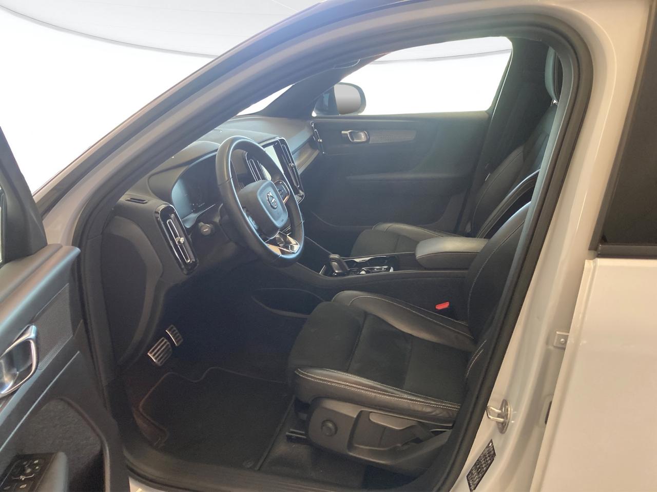 VOLVO XC40 1.5 t5 phev R-design auto